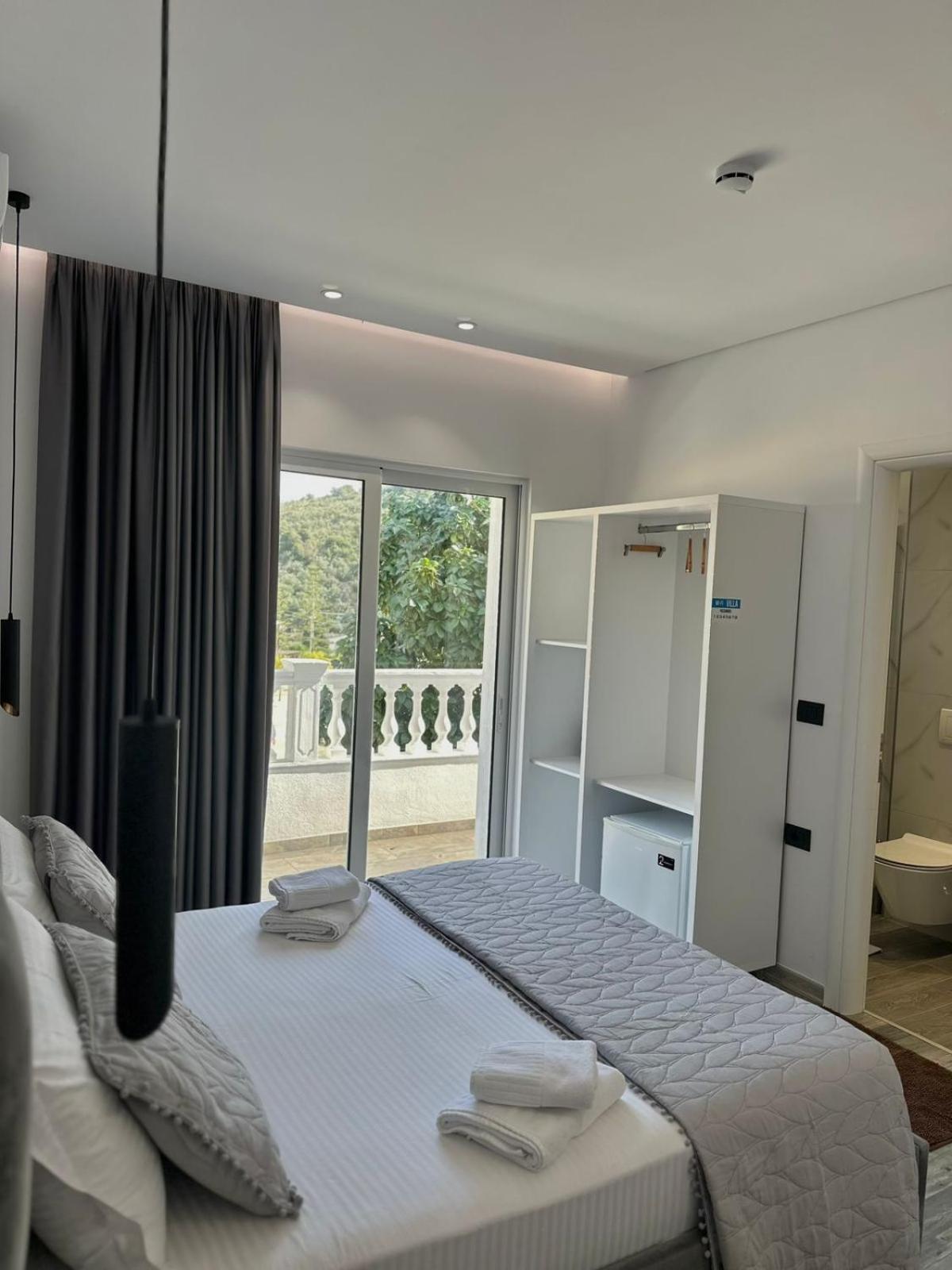 Luxury Villa Alisja Sarande With Private Beach Eksteriør billede