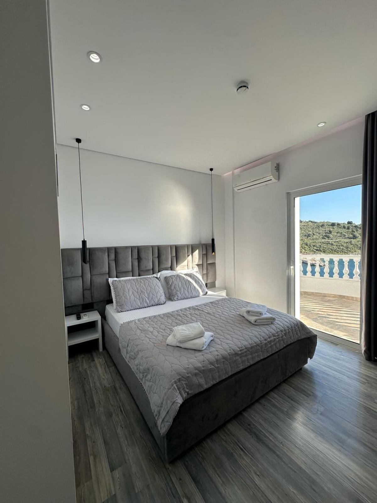 Luxury Villa Alisja Sarande With Private Beach Eksteriør billede