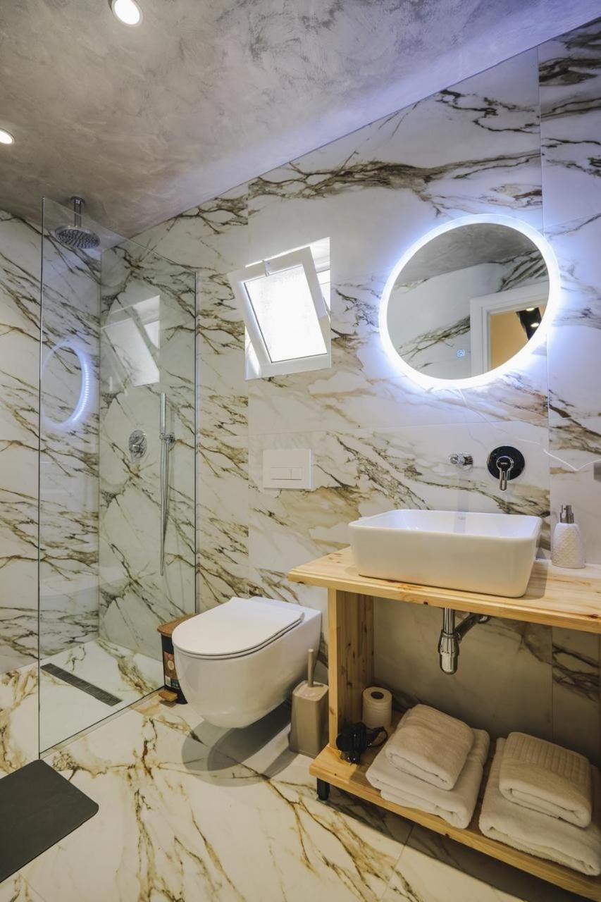 Luxury Villa Alisja Sarande With Private Beach Eksteriør billede